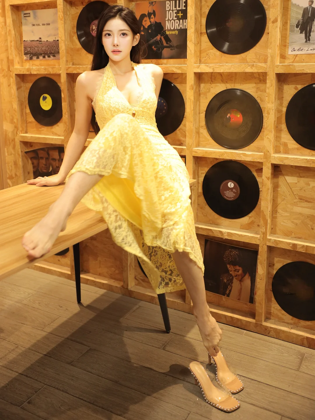 梨霜儿 - No.006 黑胶唱片 [113P-498MB] tg@simisebaisi 【丝足阁】018.webp